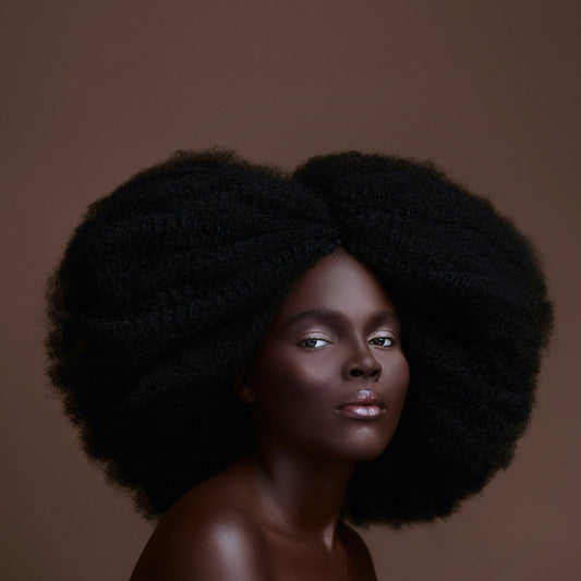 Comment favoriser la pousse des cheveux afro/crépus : conseils et astuces
