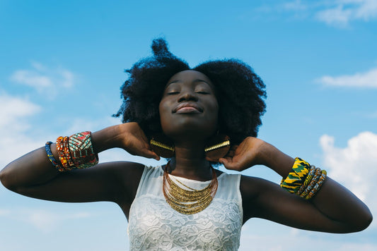 Comment éviter la casse des cheveux afro/crépus : Conseils et astuces